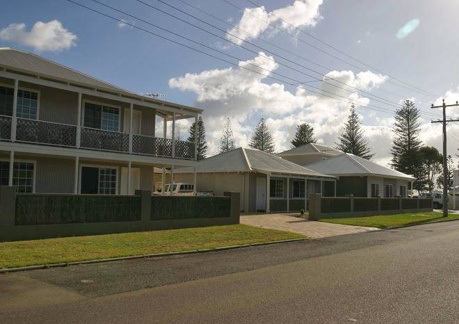 Esperance clearwater motel apartments