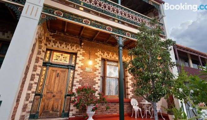 Annie's victorian terrace accommodation