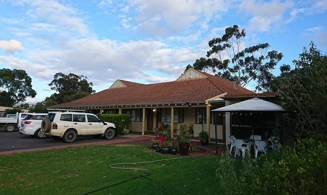 New Lodge Motel Restaurant & Function Centre Image
