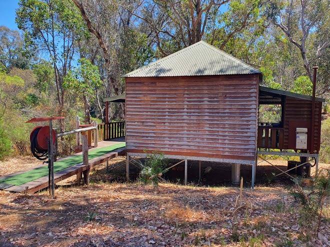 Barrabup sanctuary birdhide