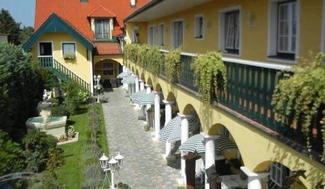Hotel & pension schober