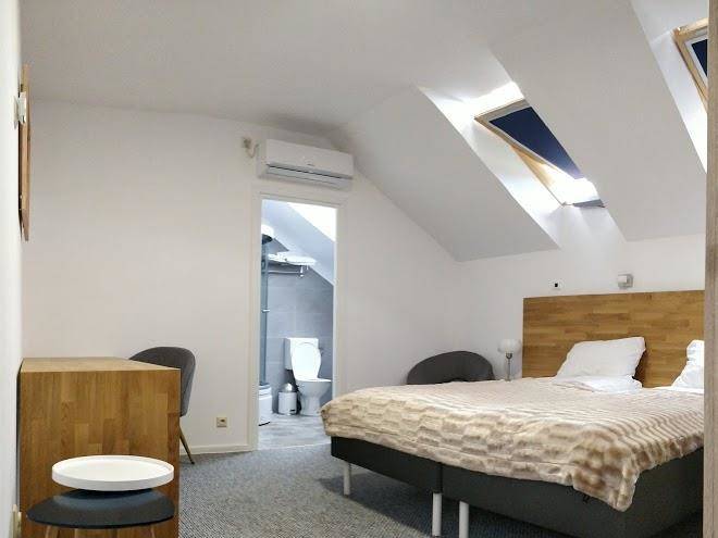 Fam Gall Zimmer Image