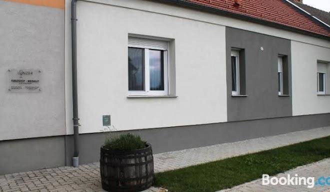 Ferienhof weingut erwin u ingrid lunzer