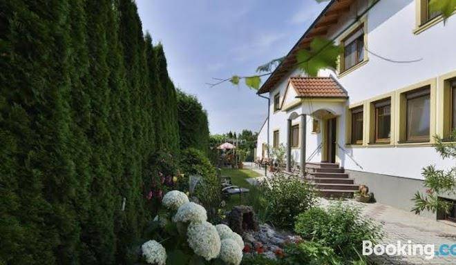 Weingut gastehaus nationalpark hof gartner