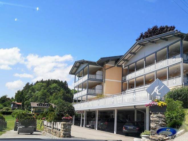 Hotel karolinenhof inh fam lackenbucher