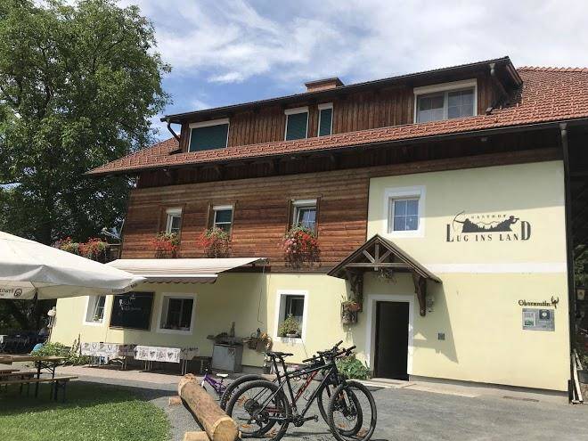 Gasthof lug ins land