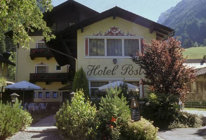 Hotel post