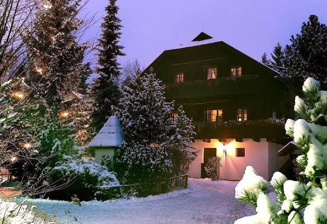 Dorfhotel ges mbh
