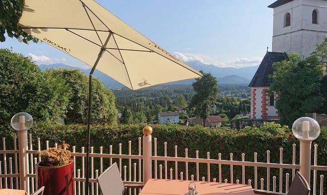 Hotel restaurant marko
