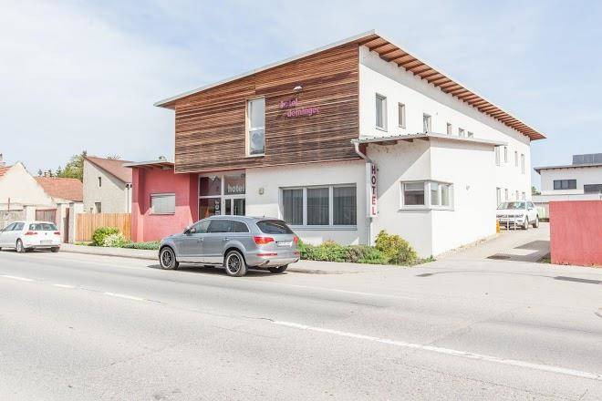 Airport hotel deininger