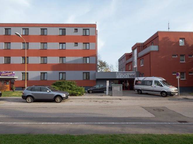 Arion airport hotel
