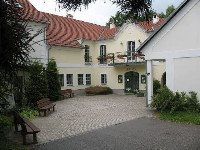 Theater und feriendorf konigsleitn