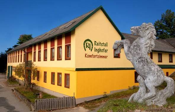 Reitstall inghofer