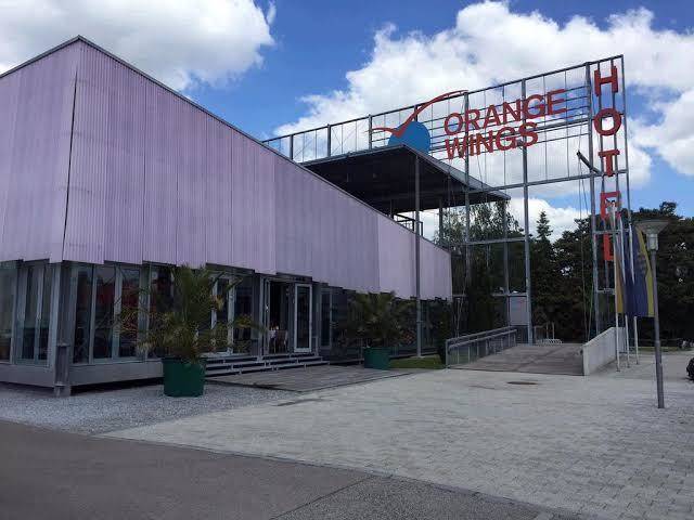 Orange wings hotel krems