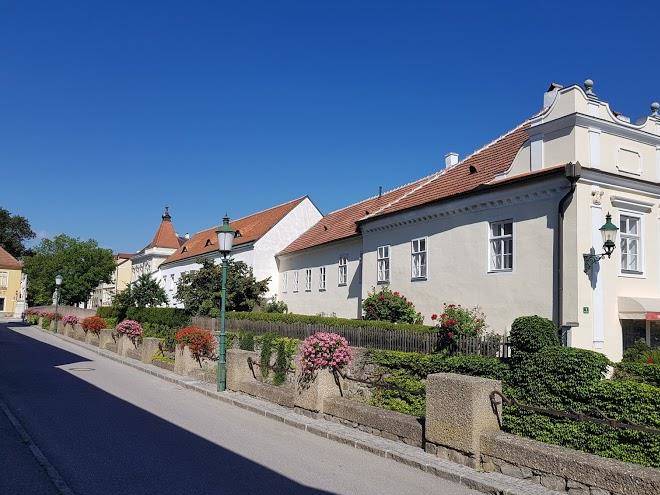 Brundlmayer restaurant ab hof verkauf gastezimmer