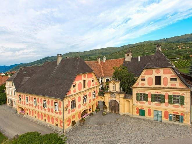 Weingut holzapfel gutshofrestaurant prandtauerhof