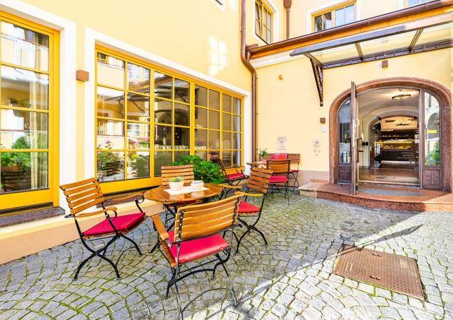 Hotel restaurant zum schwarzen baren