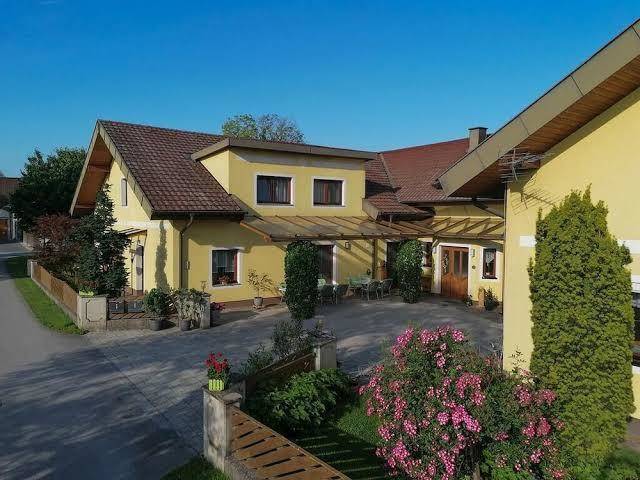 Privatzimmer & ferienwohnungen leeb
