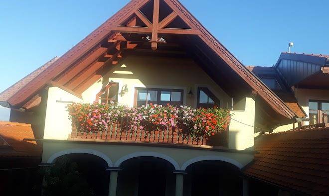 Arkadenhof fam schneider