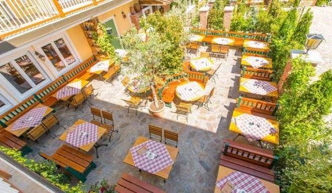 Restaurant & hotel elia