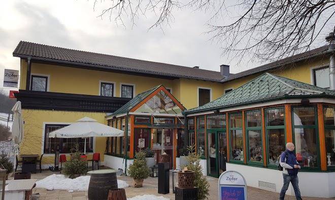 Hotel restaurant roter hahn