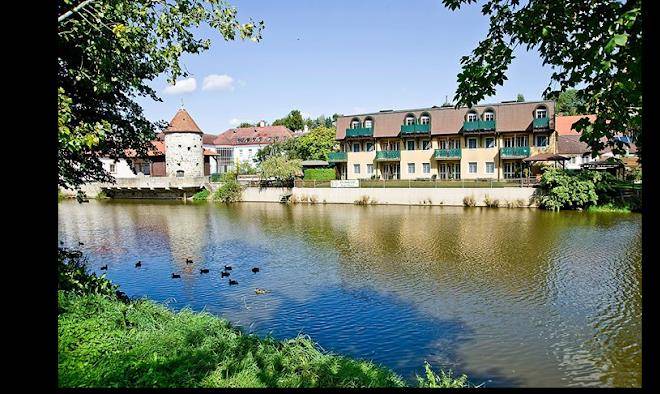 Hotel thaya