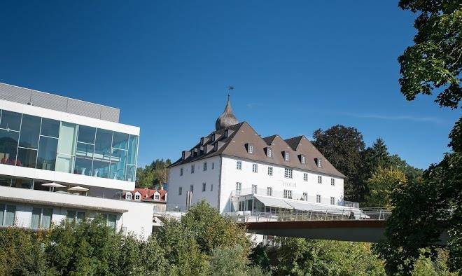 Das schloss an der eisenstrasse