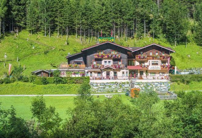 Hotel restaurant burgblick