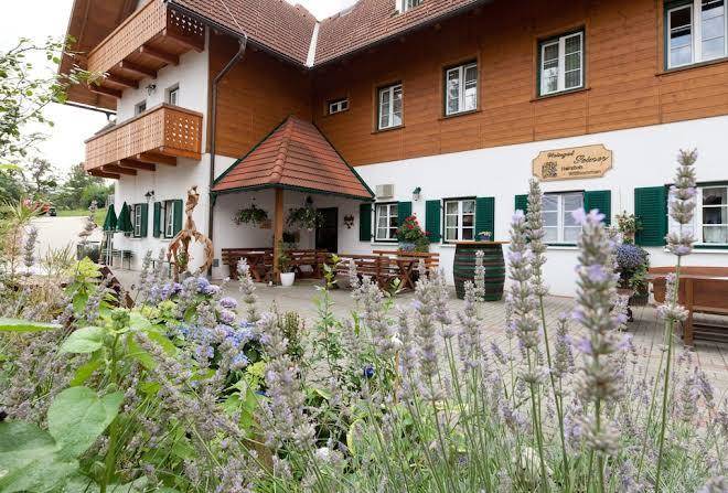 Weingut seiner vlg kraxner