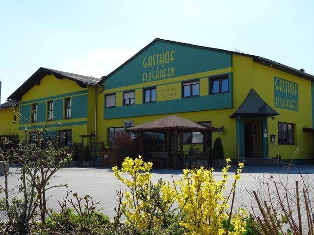 Gasthof zum flughafen