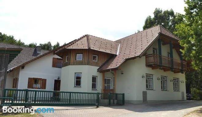 Freizeitzentrum romerhutte