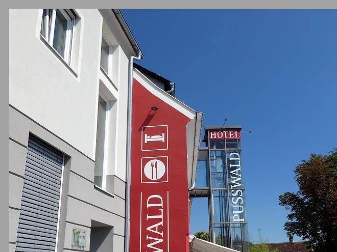Hotel & restaurant pusswald