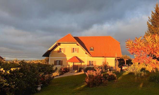 Weingut buschenschank bernhard