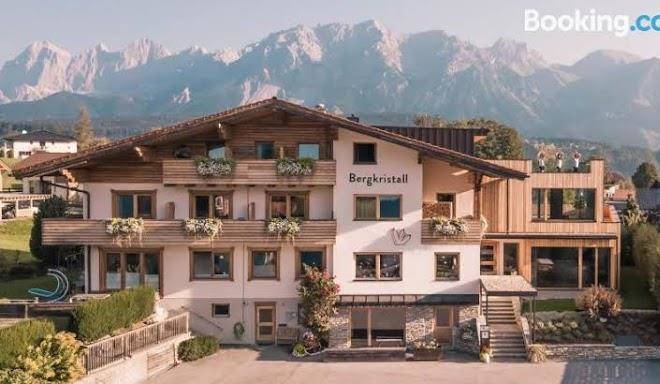 Hotel pension bergkristall