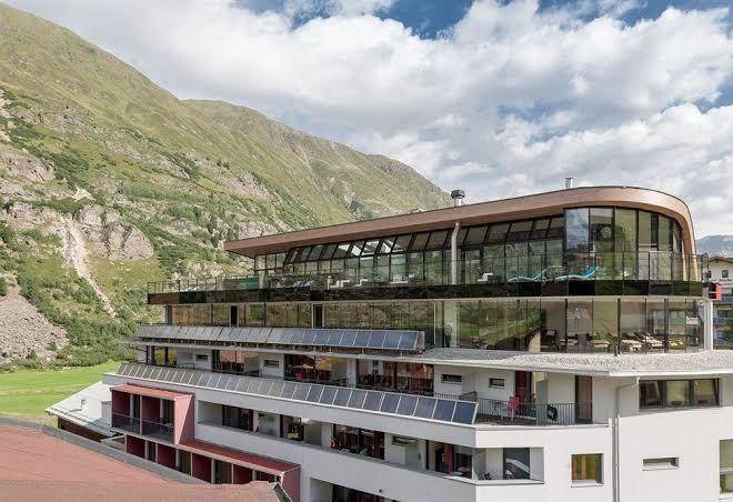 Josl mountain lounging hotel