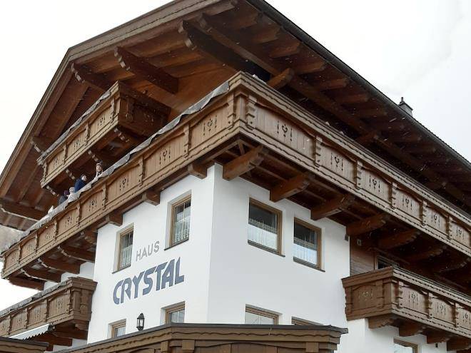 Pension crystal
