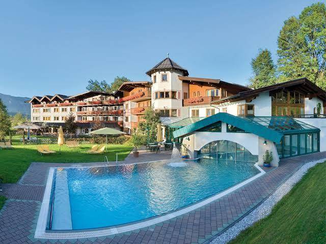 Hotel kitzbuheler horn betriebsgesellschaft mbh & cokg