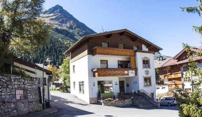 Fruhstuckspension & ferienhaus fadnerspitze