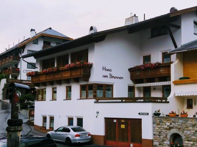 Haus am brunnen