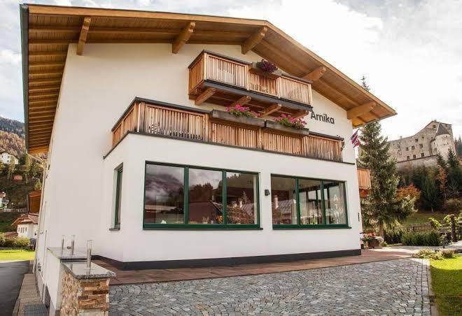 Haus arnika