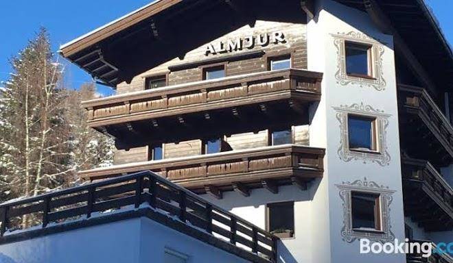 Hotel garni almjur