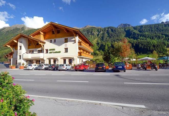 Hotel alp larain