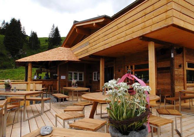 Cilli hutte am hahnenkamm