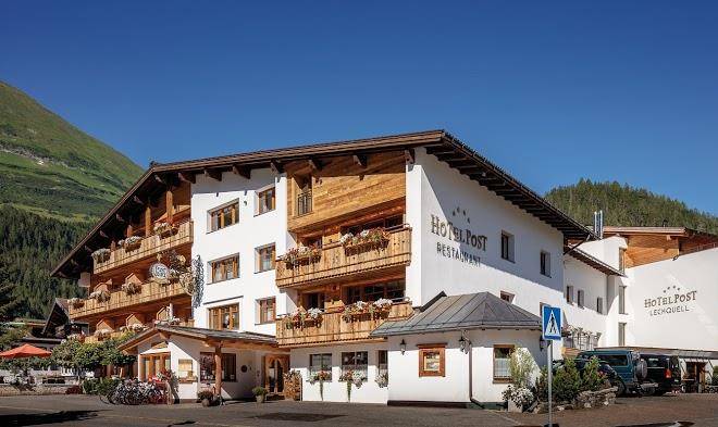 Hotel post