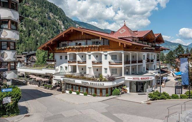 Hotel berghof mayrhofen hotel zillertal