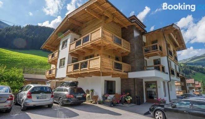 Hotel pension burgschrofen