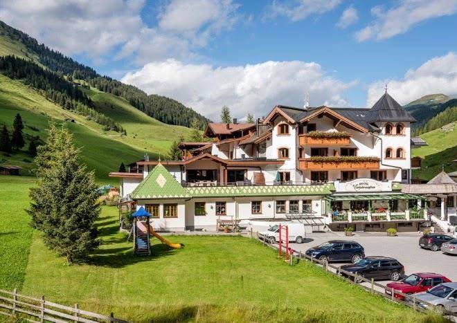 Hotel vierjahreszeiten gmbh