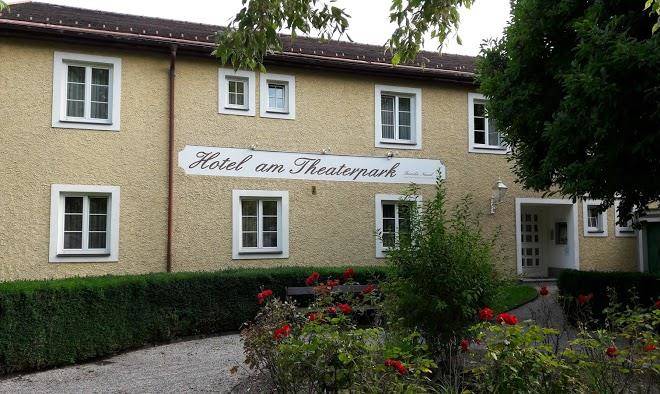 Hotel am theaterpark familie neussl