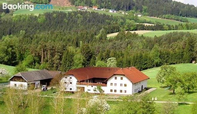 Urlaub am bauernhof wenigeder familie klopf