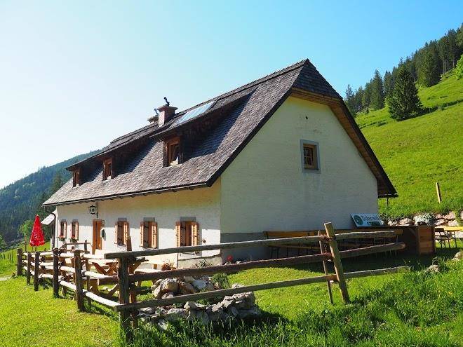 Zickerreith almhutte